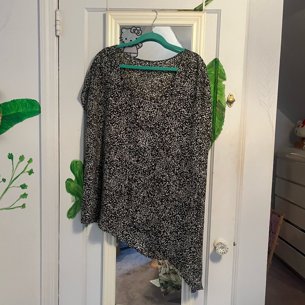 Torrid Asymmetrical Blouse Size 18